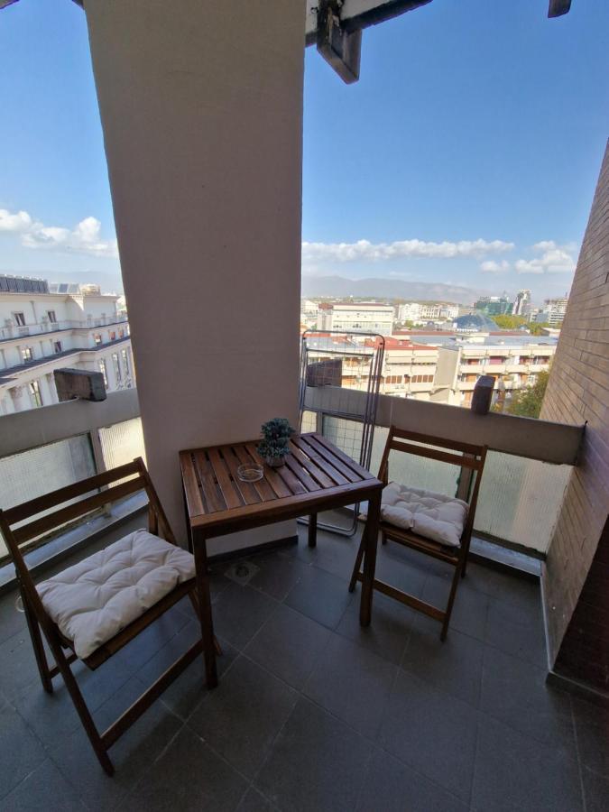Heart Of The City - 75Sqm Suite Skopje Exterior photo